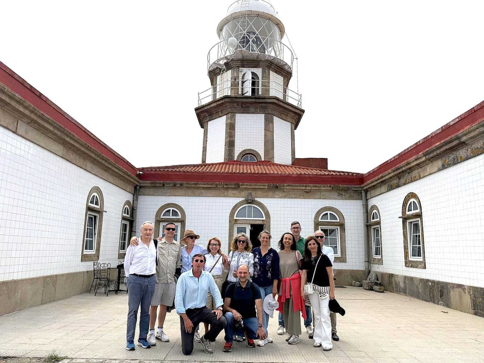 Visita de integrantes do Consello de Administración do Porto de Marín ao faro de Ons