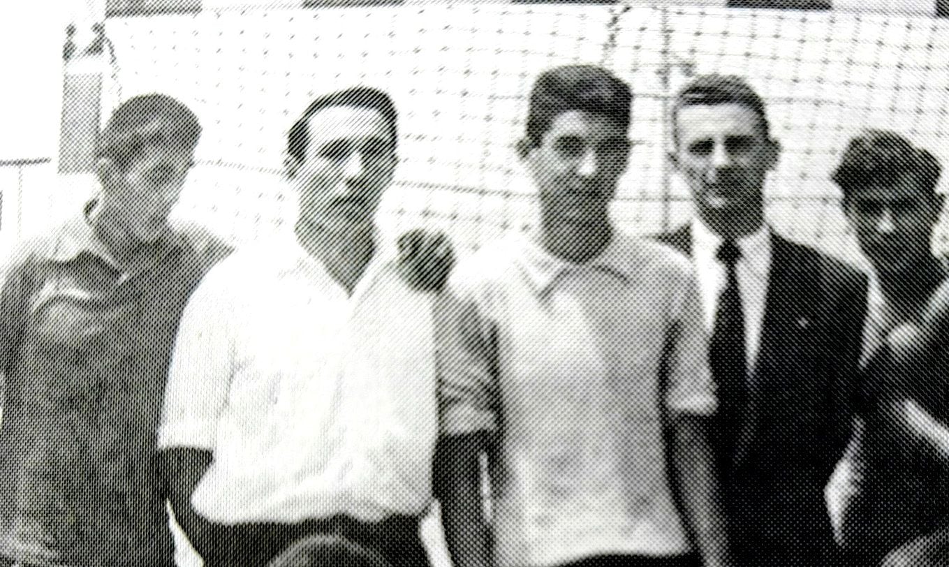Pepe Vilas, con camisa blanca, con otros compañeros del Teucro