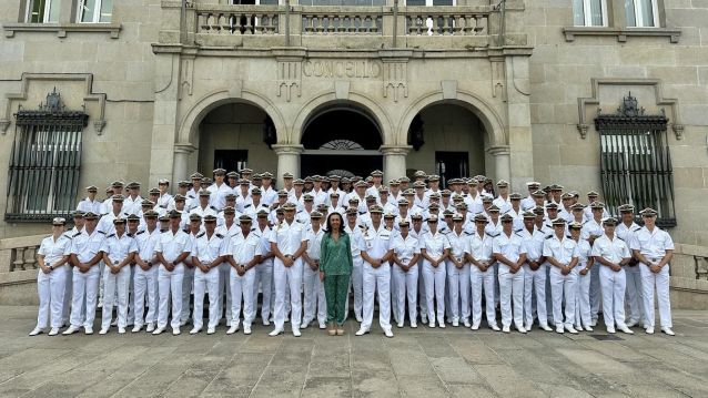 Marín despide a los guardiamarinas de la Escuela Naval Marín despide a los guardiamarinas de la Escuela Naval