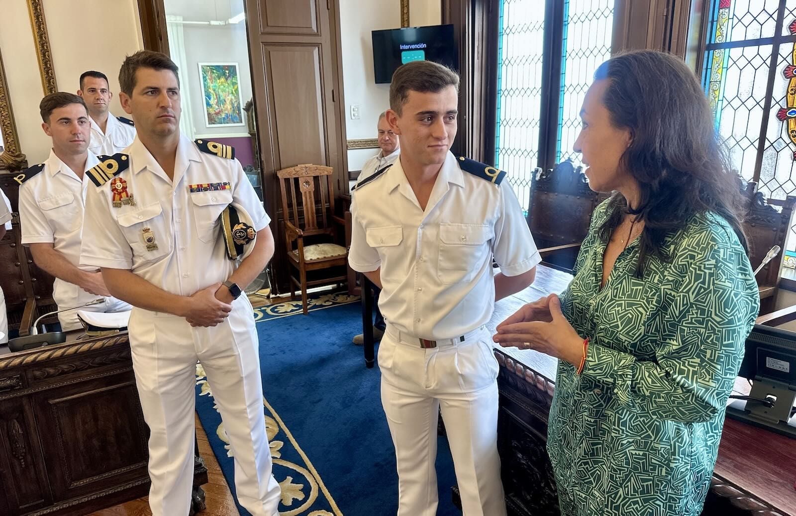 Marín despide a los guardiamarinas de la Escuela Naval