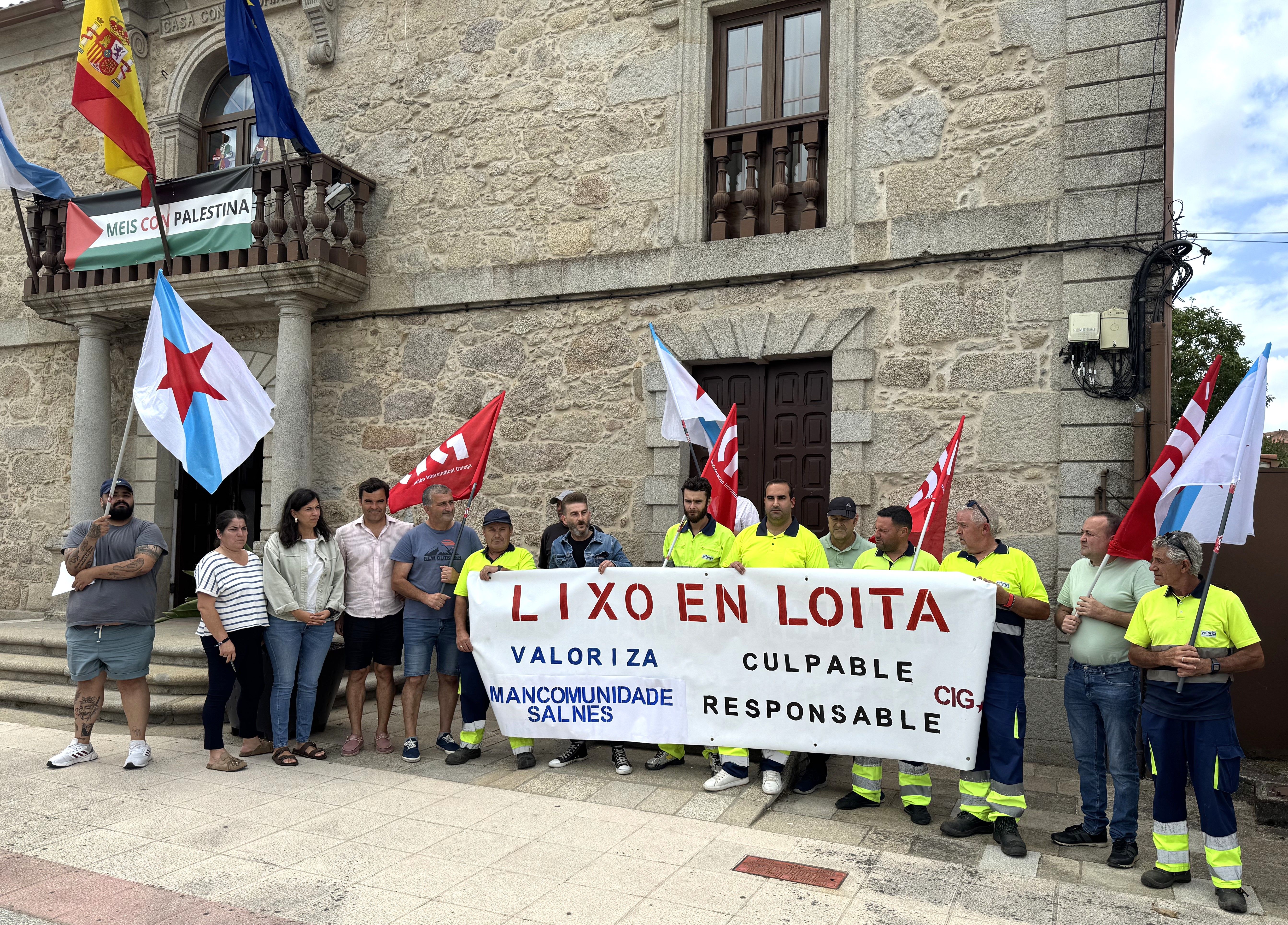 Protesta del personal de recogida de basura de la Mancomunidade do Salnés