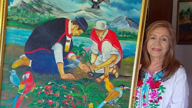 María Elcy Ramírez amosa unha das súas obras