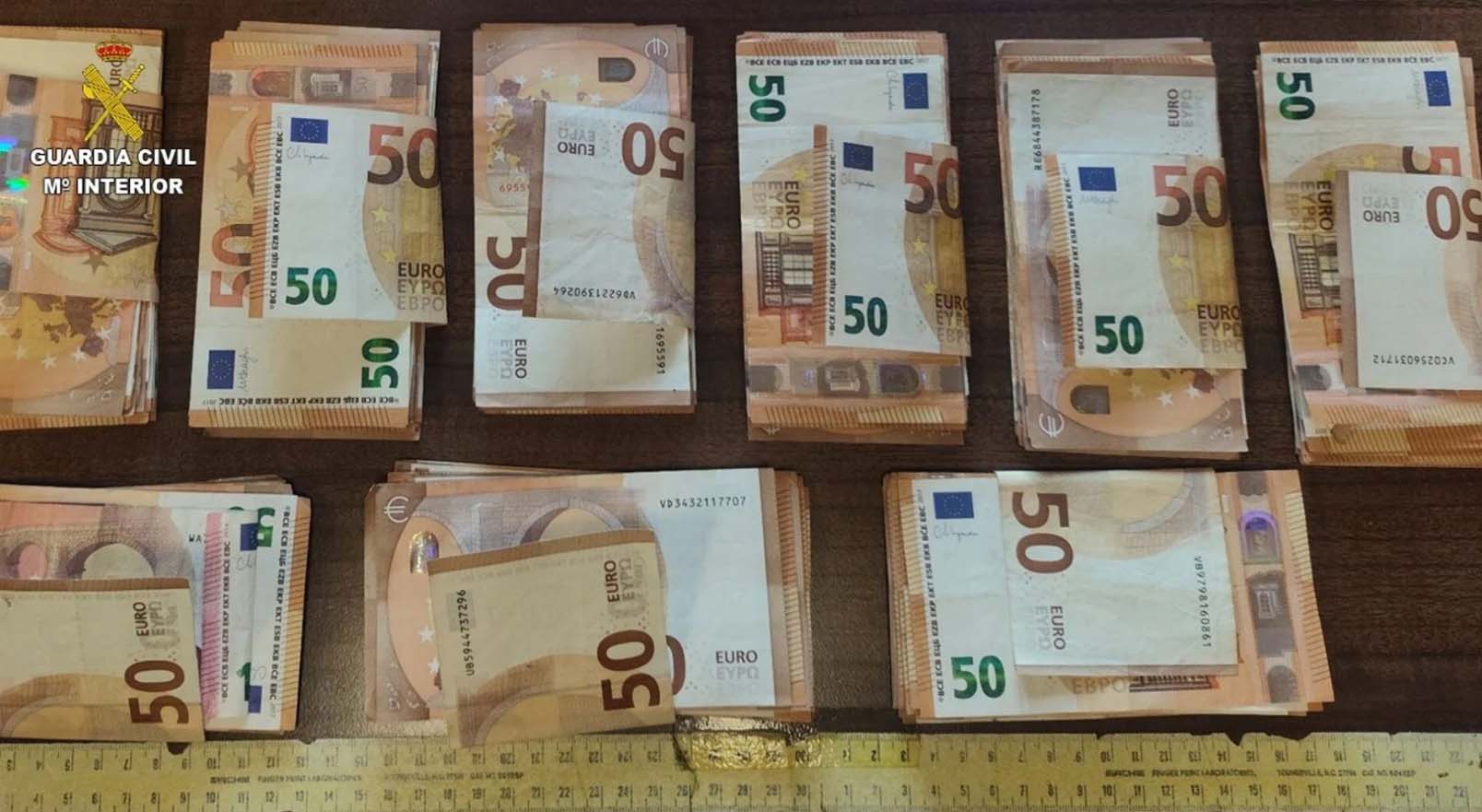 Diñeiro incautado á banda que asaltou un salón de apostas en Pontevedra