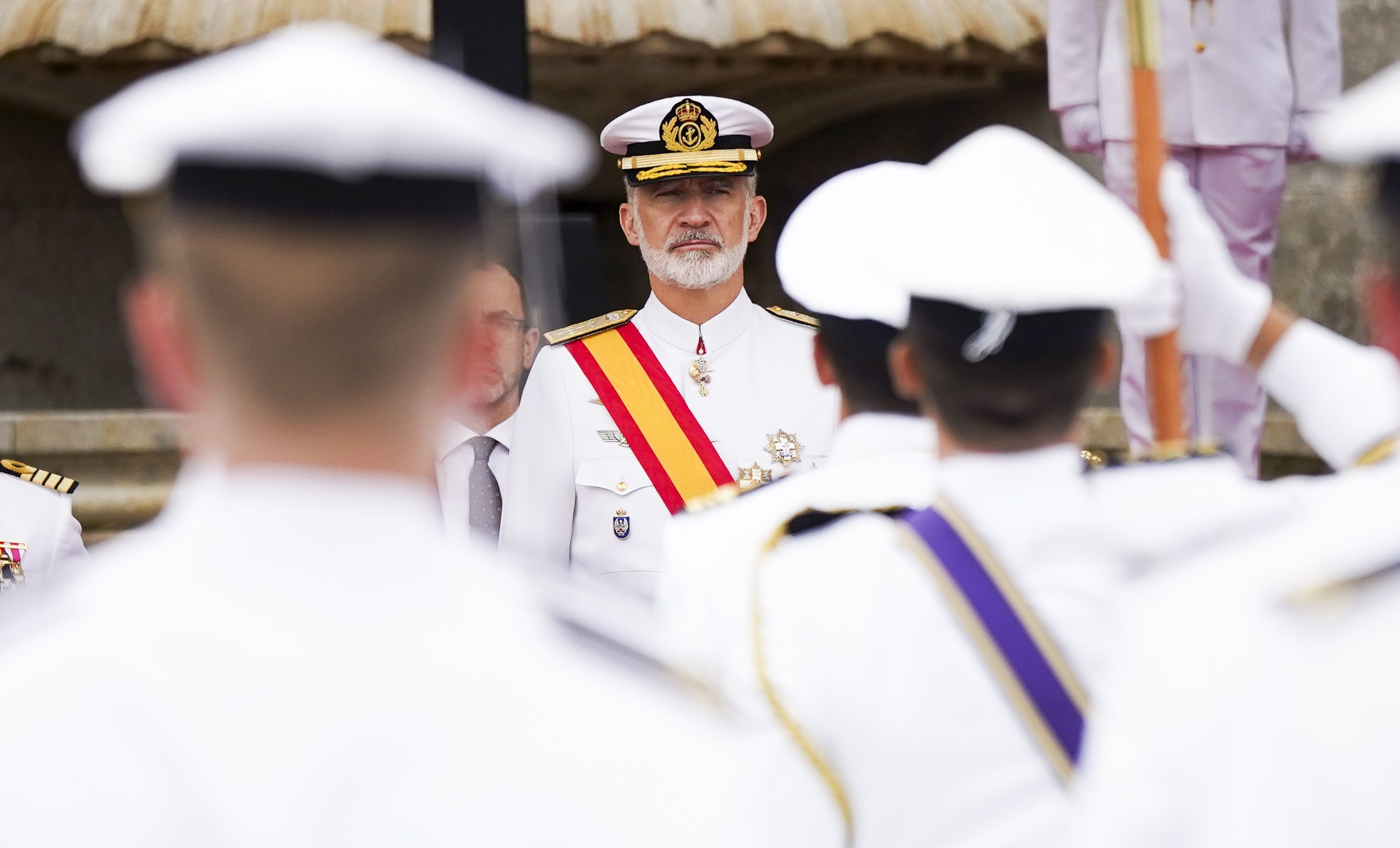 Entrega de reales despachos a los nuevos oficiales de la Armada Entrega de reales despachos a los nuevos oficiales de la Armada