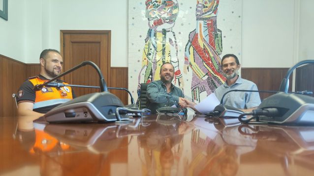 Firma del convenio entre Vilaboa y Pazos de Borbén Firma del convenio entre Vilaboa y Pazos de Borbén