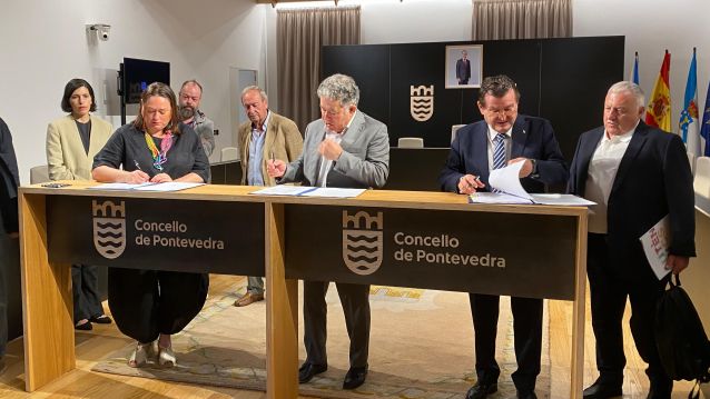 Firma de un acuerdo entre el Concello, la ONCE y los propietarios del polígono de Campolongo Firma de un acuerdo entre el Concello, la ONCE y los propietarios del polígono de Campolongo