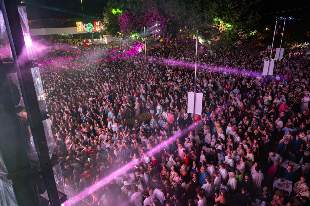 Espectáculo da Orquesta Panorama en Marín