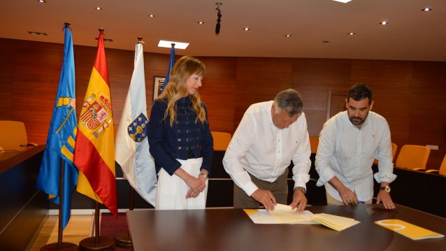 Firma del convenio de colaboración para impulsar el programa RenÓbrate
