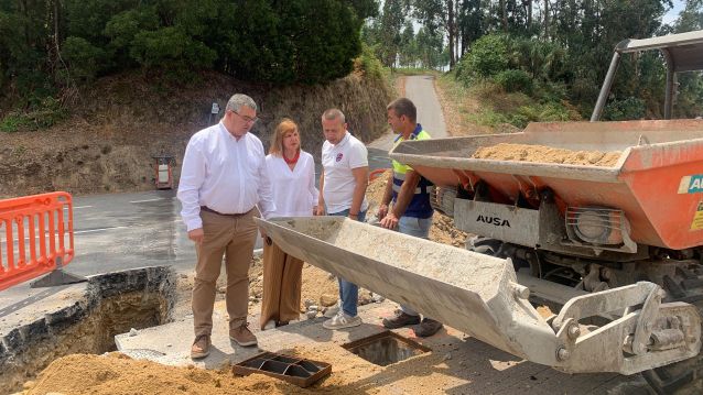 Obras en el acceso al punto limpio y al recinto deportivo municipal de Leiro
