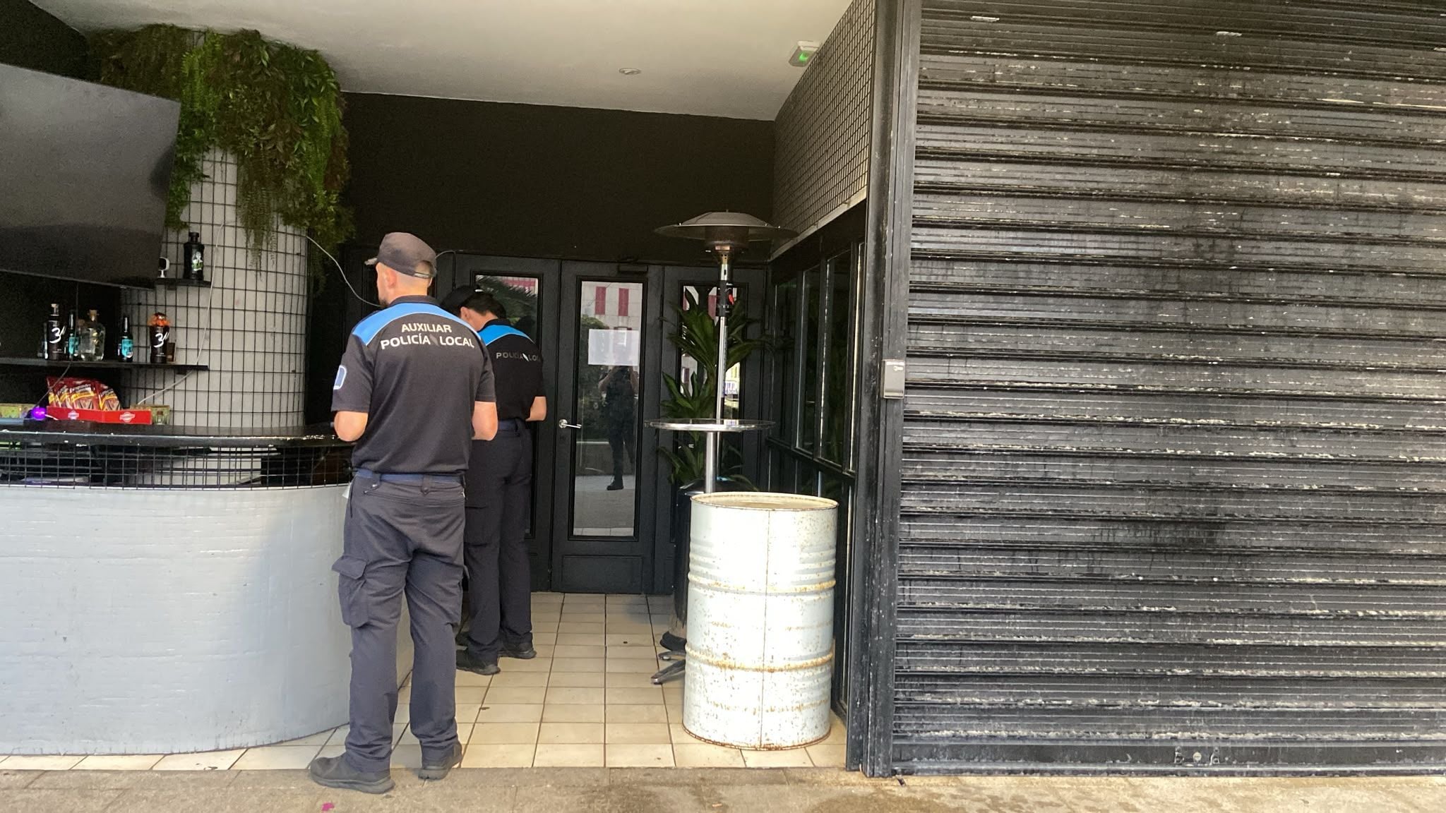 Establecimiento de Sanxenxo precintado por la Policía Local