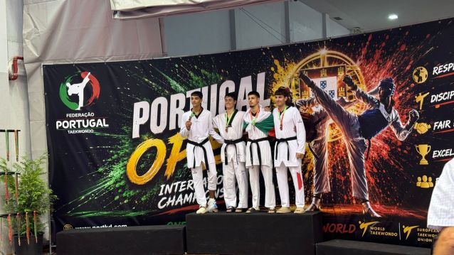 Roi Fraga, de Número Phi, en el podio tras su primer oro internacional sénior