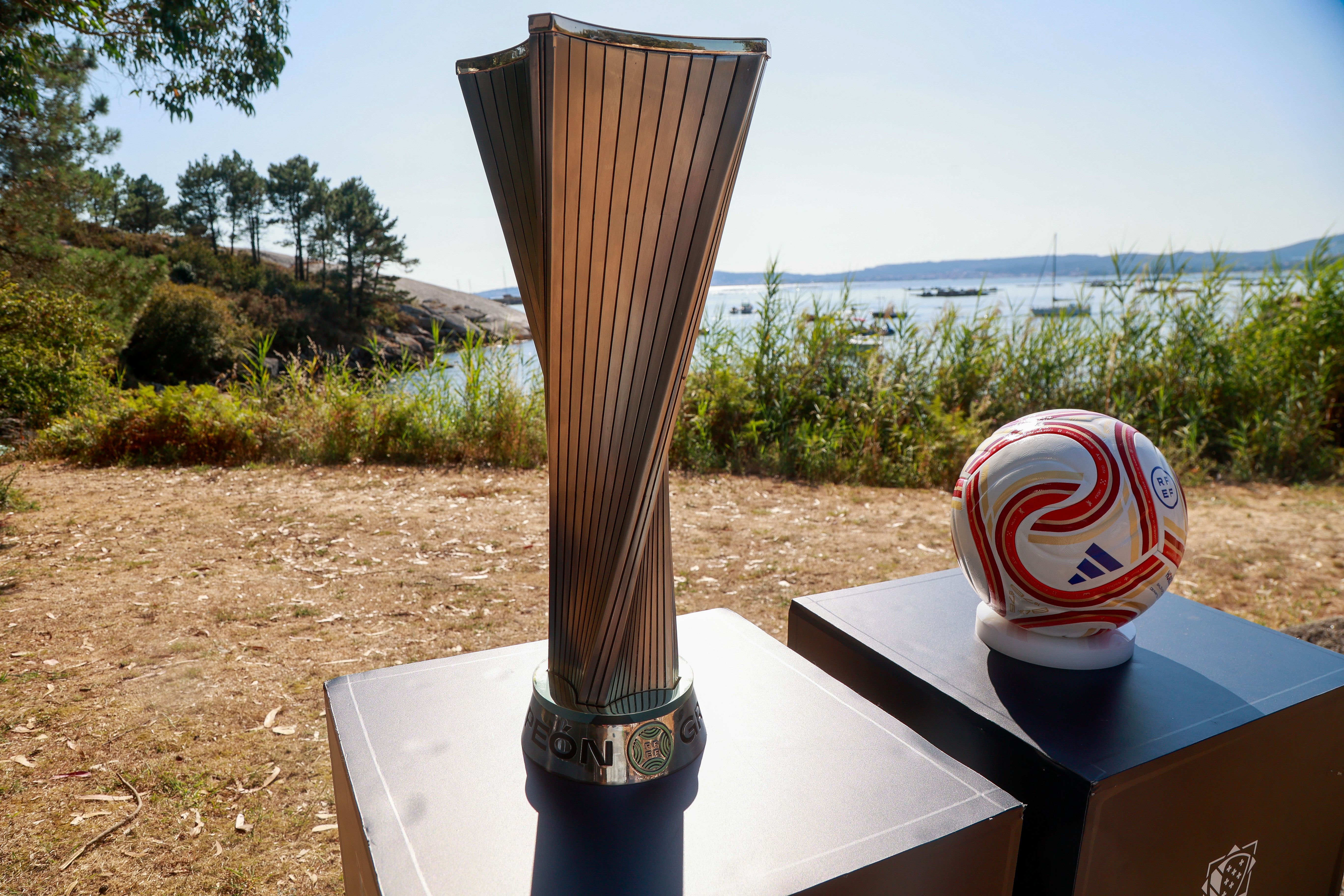 Sorteo del calendario de Tercera Federación celebrado en A Illa de Arousa