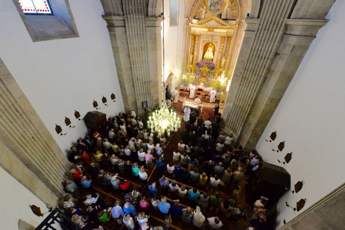 Misa pontificial en el santuario de la Virgen Peregrina 2015