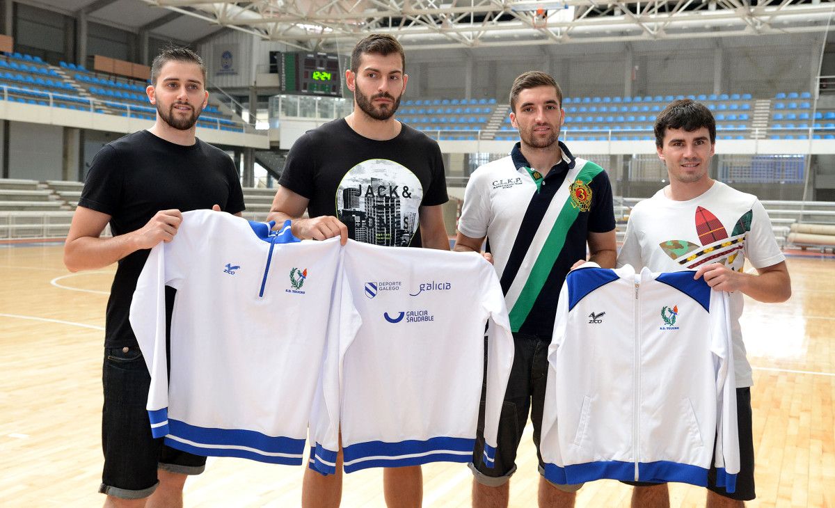 Arkaitz Piriz, José Manuel Rial, Andrés Delgado e Erik Balenciaga na súa presentación co Teucro