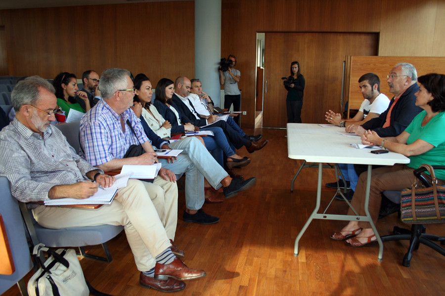 Encuentro en la Deputación y los concellos del Morrazo