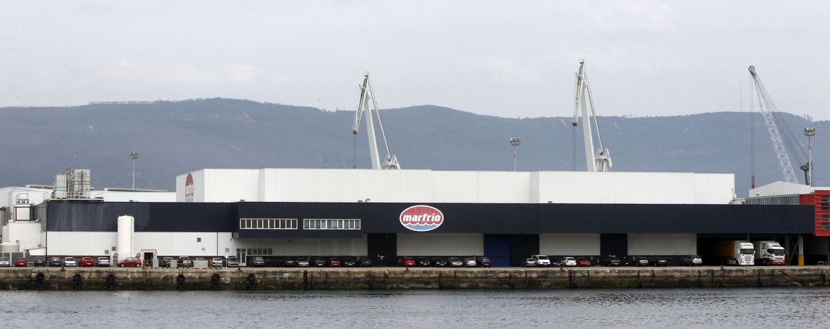 Nave de Marfrío no Porto de Marín