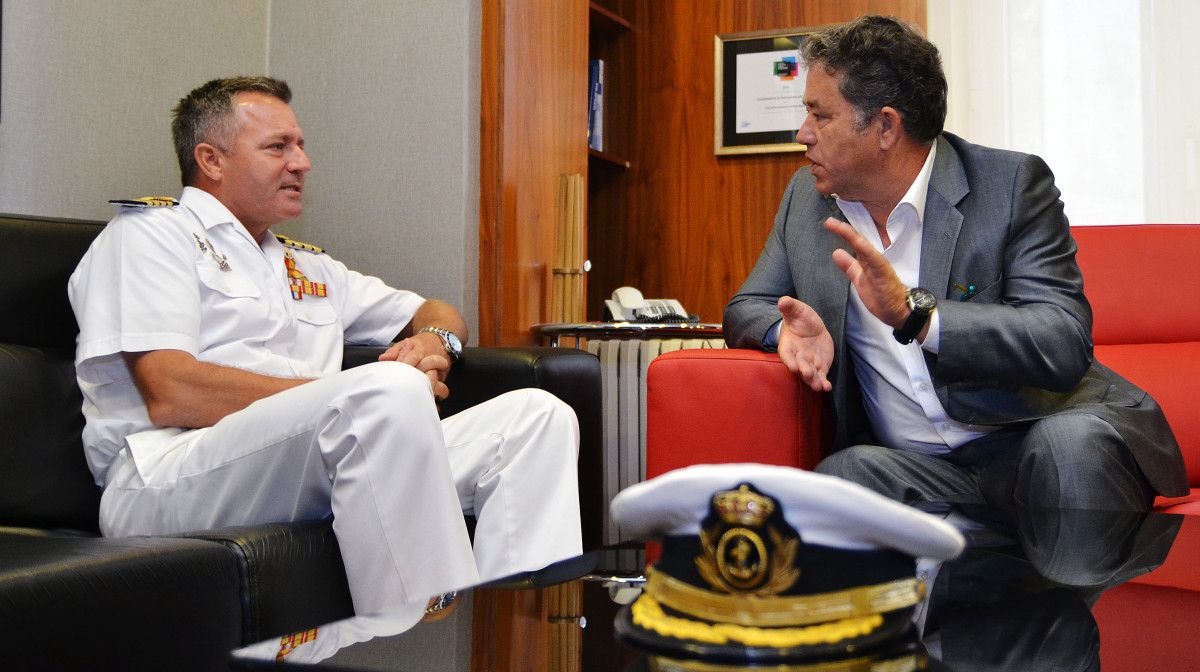 Recepción do alcalde ao comandante-director da Escola Naval, José María Núñez Torrente