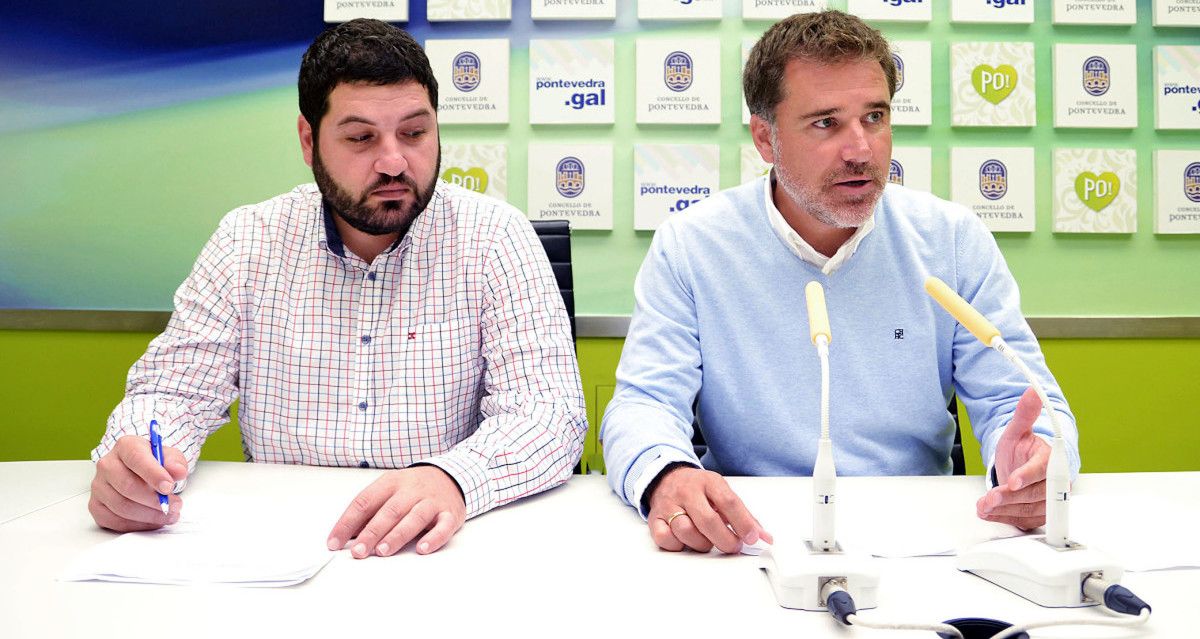 César Abal e Jacobo Moreira, en rolda de prensa no Concello