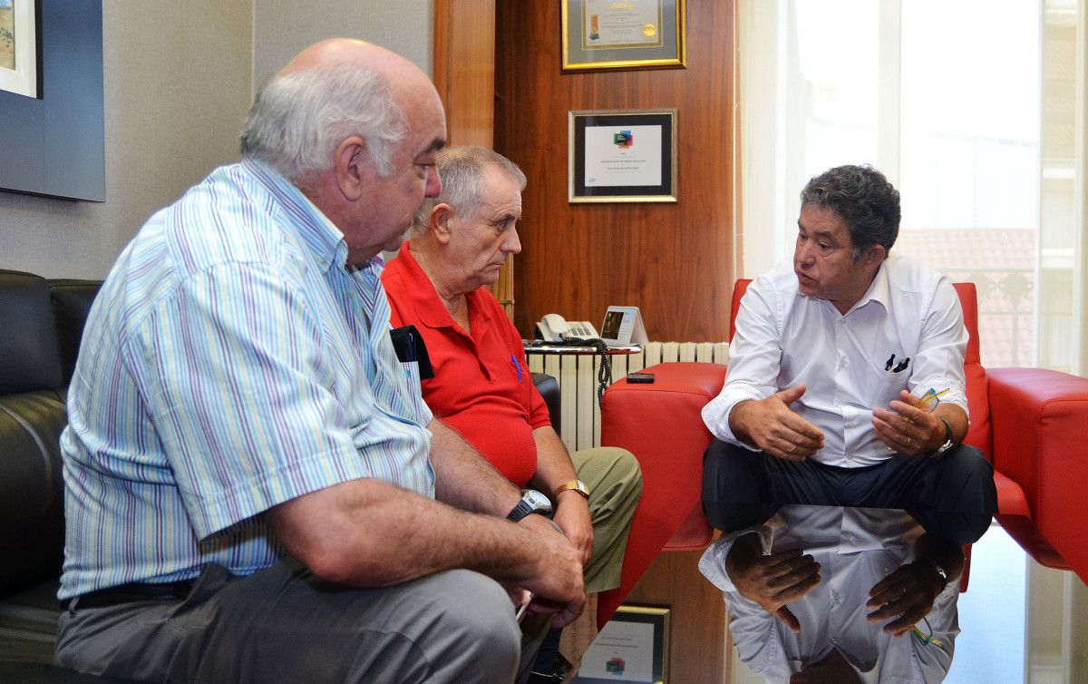 Reunión del alcalde con los representantes de la Mancomunidad de Montes de Pontevedra