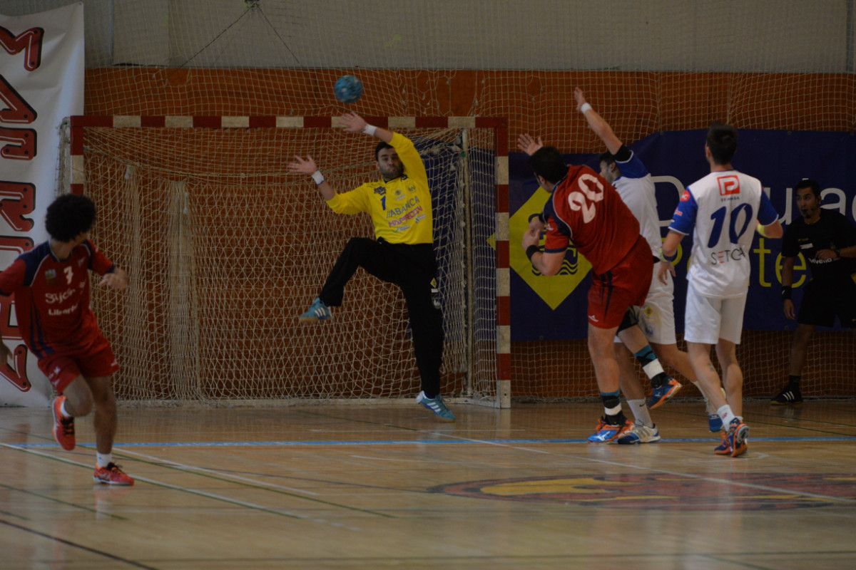 Partido entre Cisne y Grupo Covadonga en el CGTD