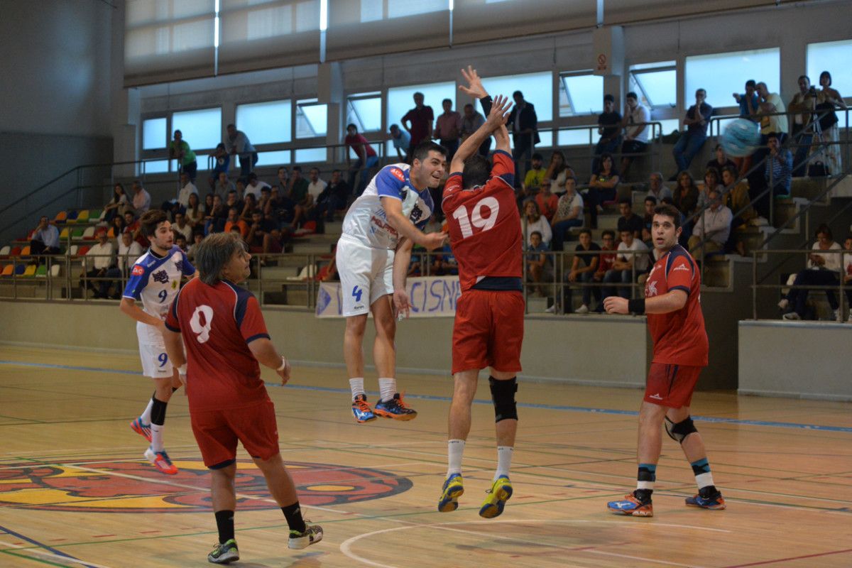 Partido entre Cisne e Grupo Covadonga no CGTD