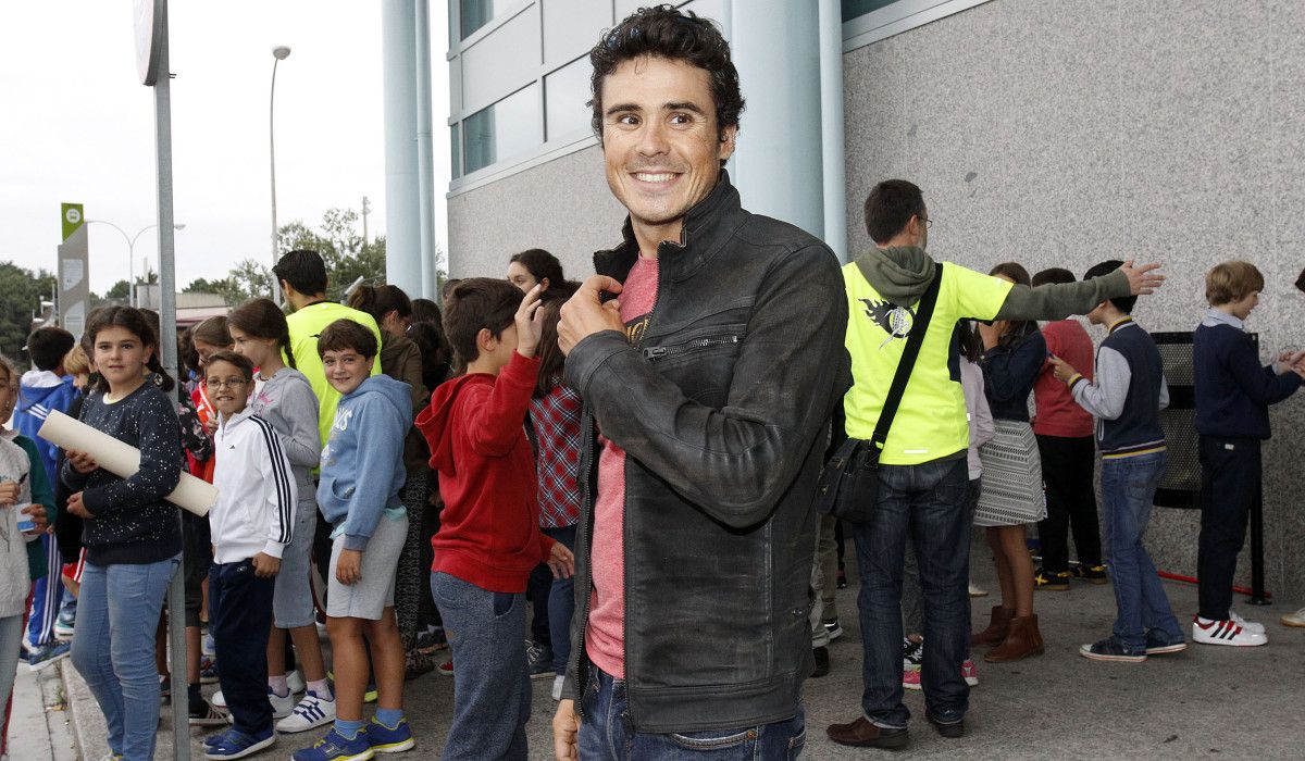 Chegada de Javi Gómez Noya ao aeroporto de Peinador
