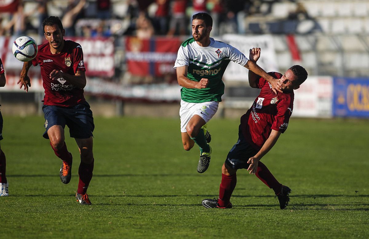 Partido entre el Racing de Ferrol y el Pontevedra CF Partido entre el Racing de Ferrol y el Pontevedra CF