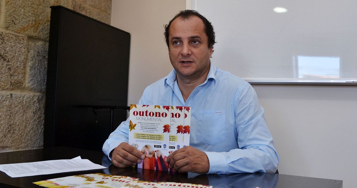 Miguel Lago presentando a campaña "Outono Monumental"
