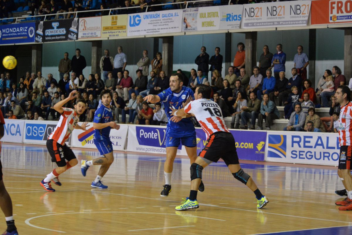 Partido entre Teucro y Puerto Sagunto en el Municipal