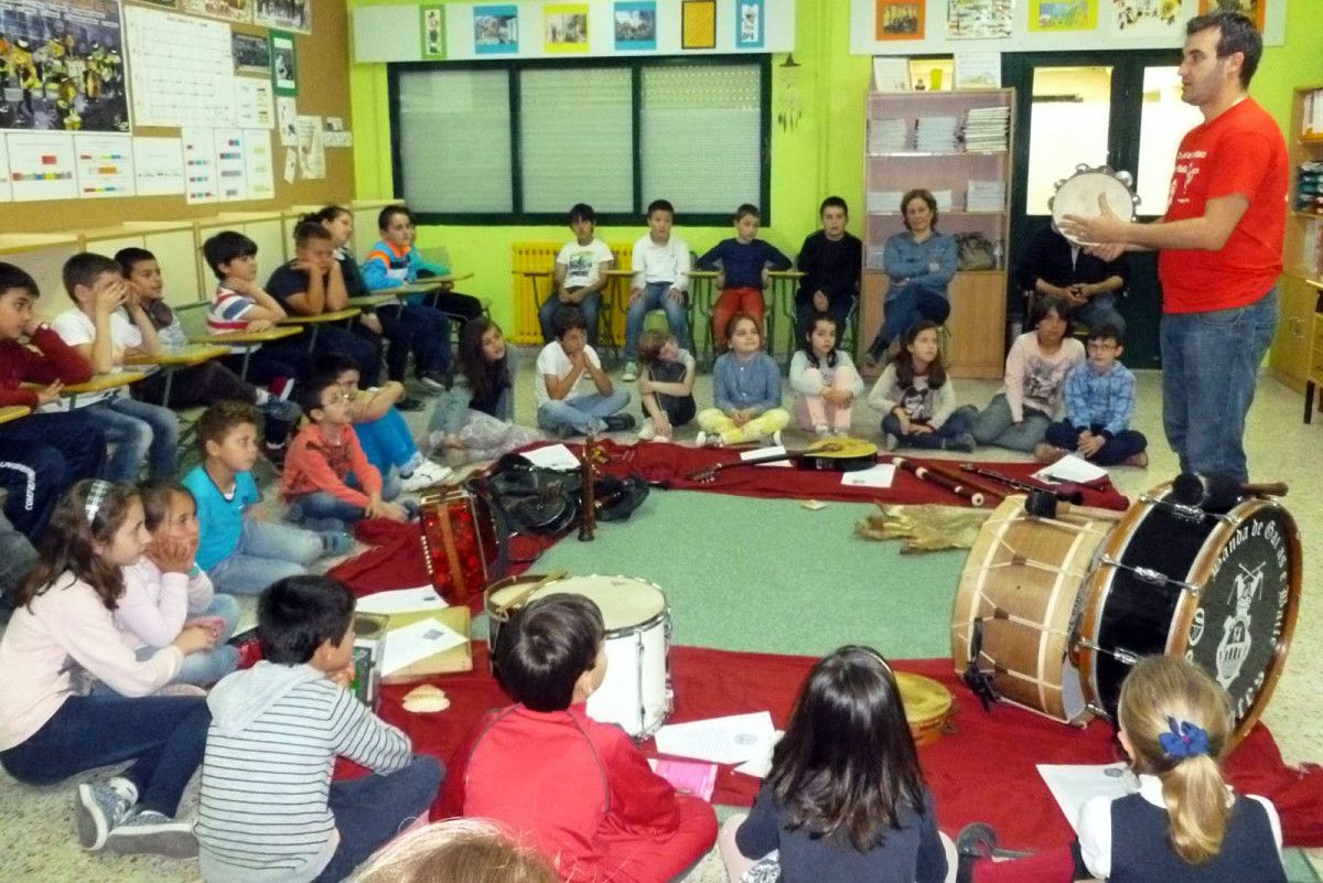 Actividad educativa en el CEIP Amor Ruibal de Barro