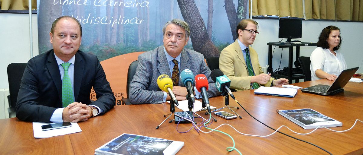 Presentación del "Informe sobre el impacto de la Actividad forestal de Ence en Galicia"