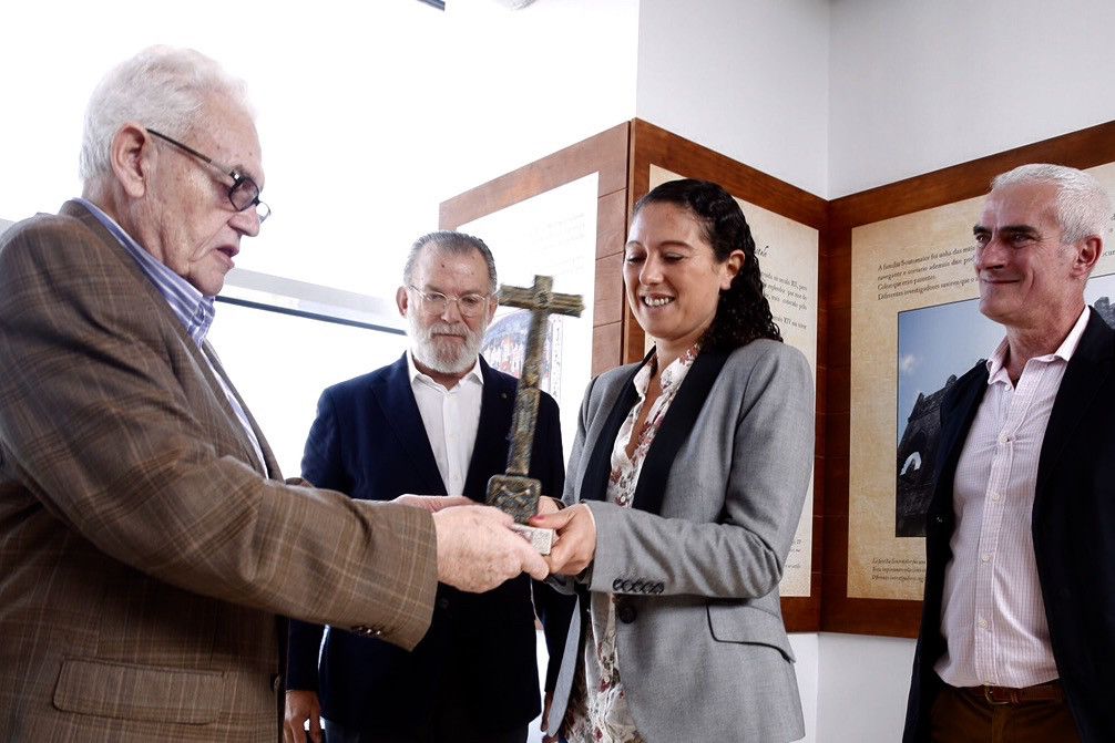 Alfonso Philippot recibe el Coloniano de Honra