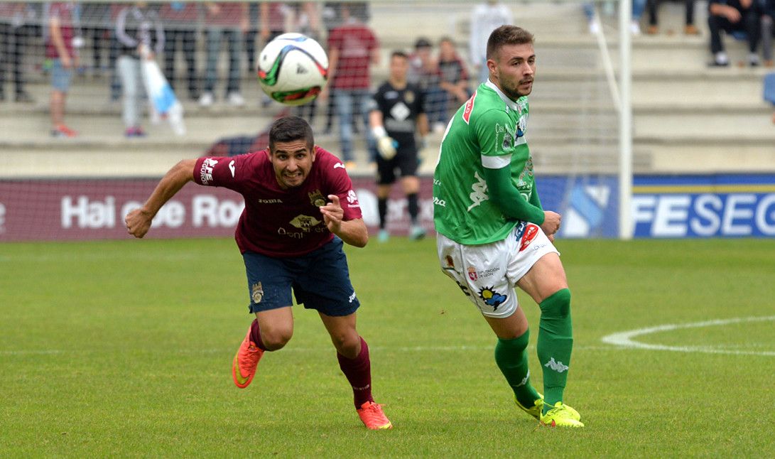 Partido entre Pontevedra y Atlético Astorga en Pasarón