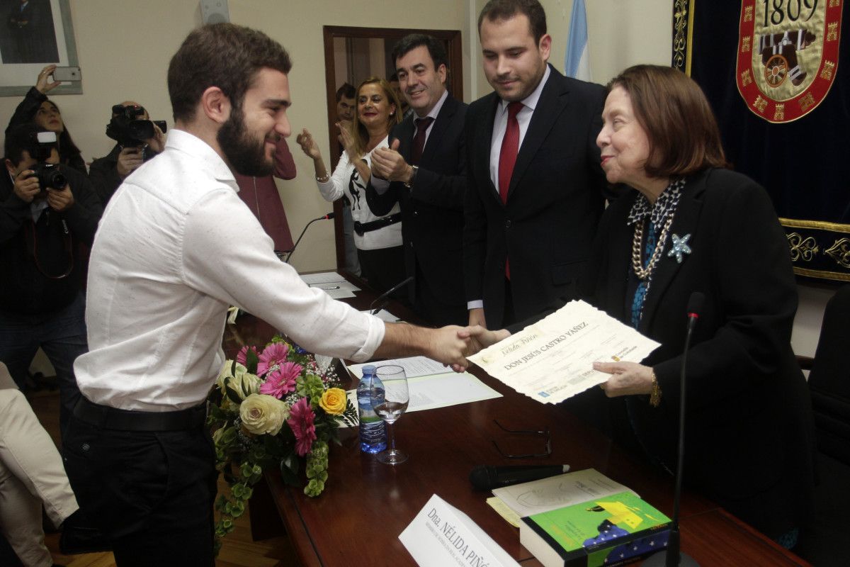 Entrega del primer premio de relato breve Nélida Piñón a Jesús Castro