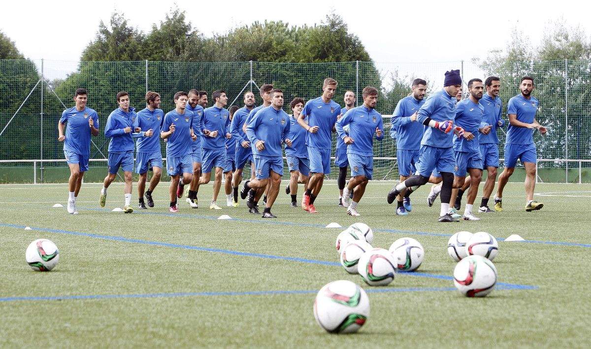 Entrenamiento del Pontevedra en Príncipe Felipe