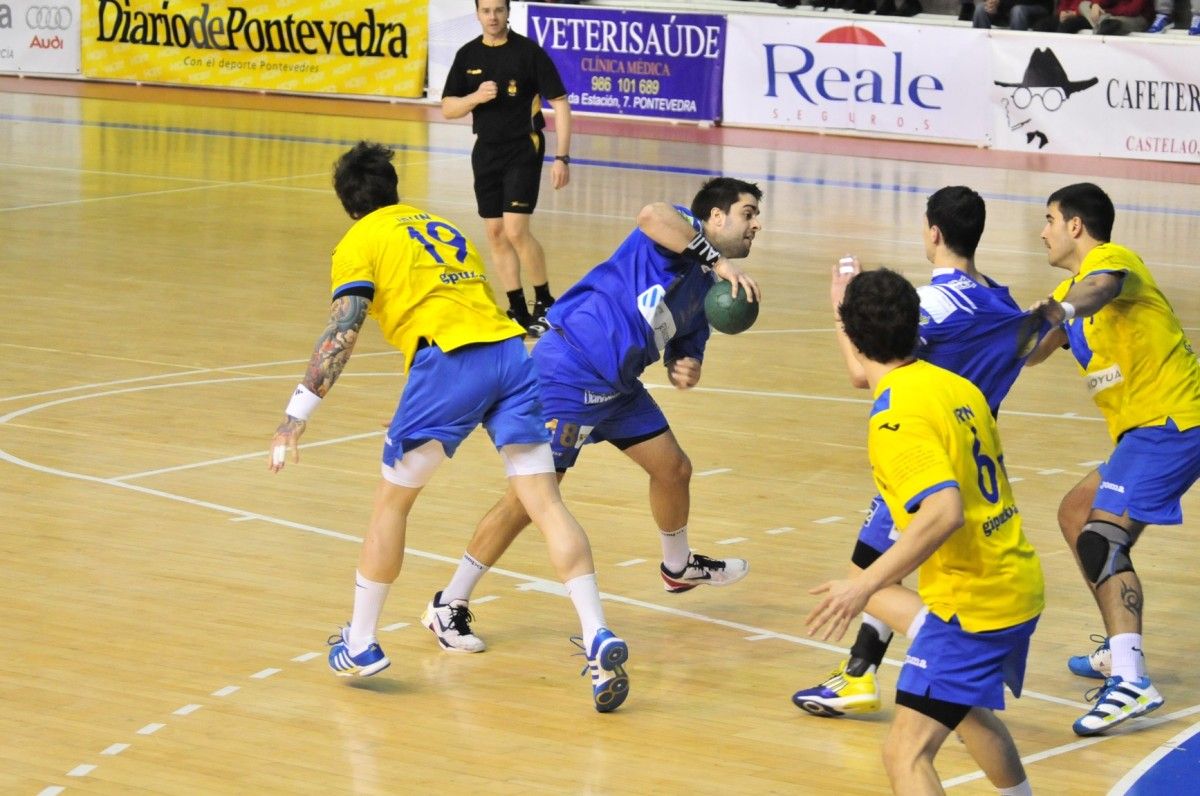 Partido entre Teucro y Bidasoa en el Municipal
