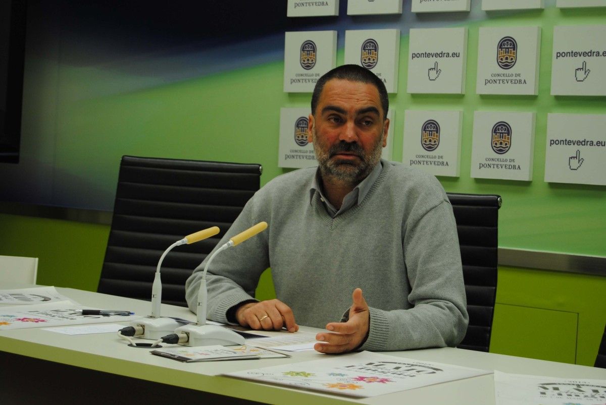 Demetrio Gómez, concejal de Normalización Lingüística, en la presentación de 'Maio, o mes da lingua'