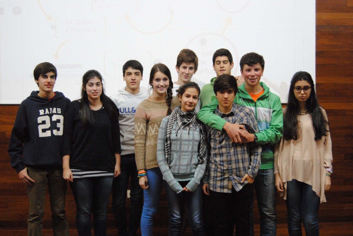 Alumnos del IES Sánchez Cantón que participarán en la final del club de debate