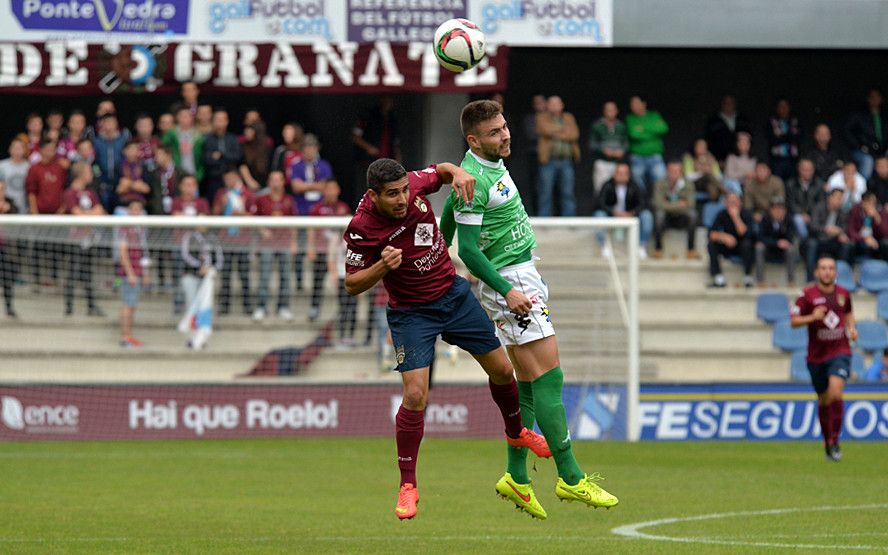 Partido entre Pontevedra y Atlético Astorga en Pasarón