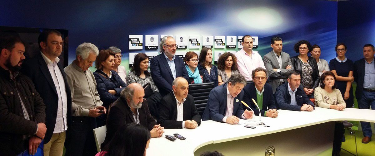 Comparecencia de políticos de BNG, PSOE y Marea en apoyo a SOS Sanidade Pública