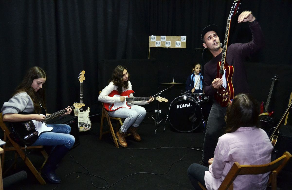 Obradoiro RockLab de expresión musical, dentro do programa MiniPazo Club