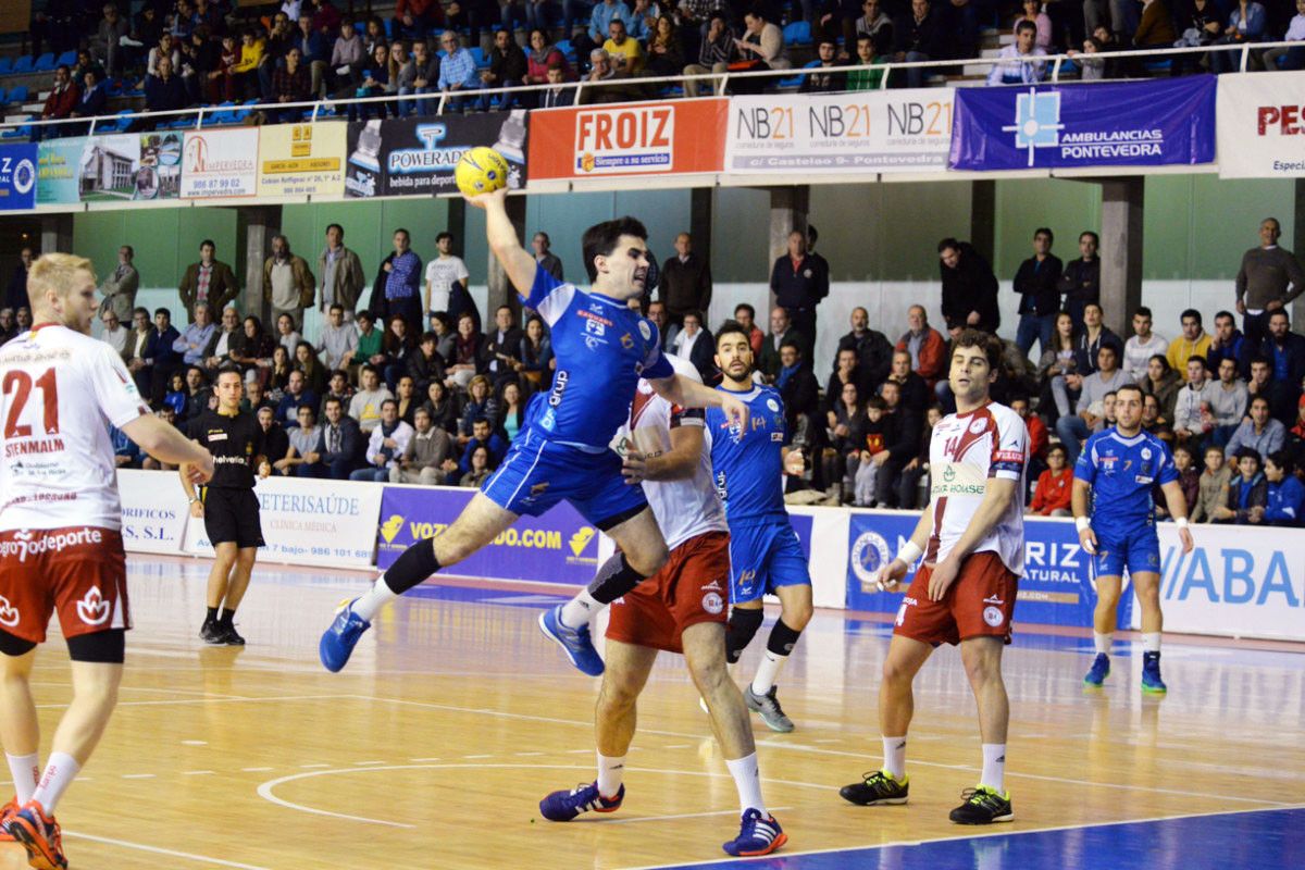 Partido entre Teucro y Naturhouse La Rioja en el Municipal