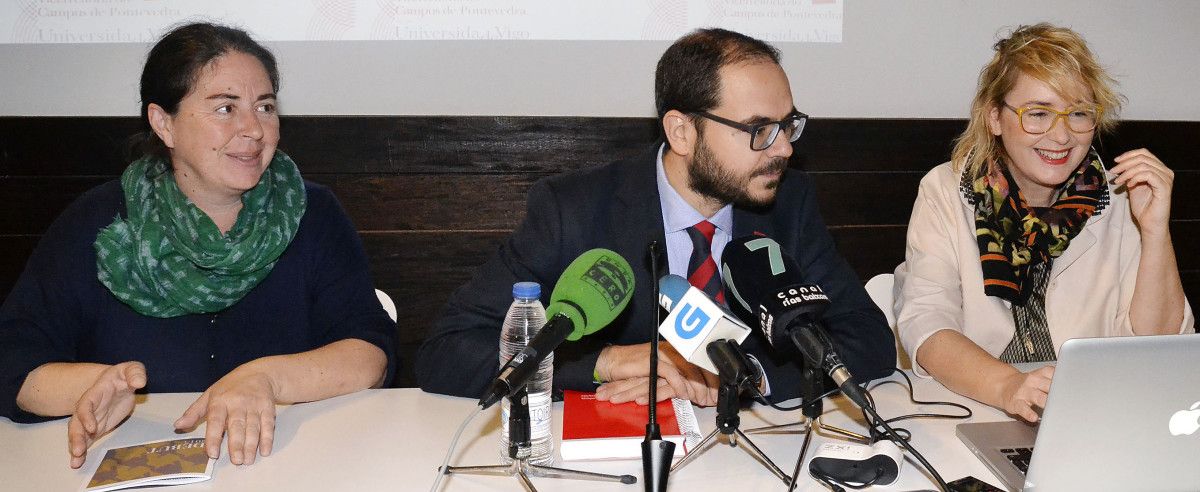 Anxos Riveiro, José Manuel Corbacho e Lola Dopico durante a presentación de Debut 2015