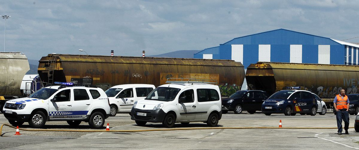 Policía portuaria do Porto de Marín 