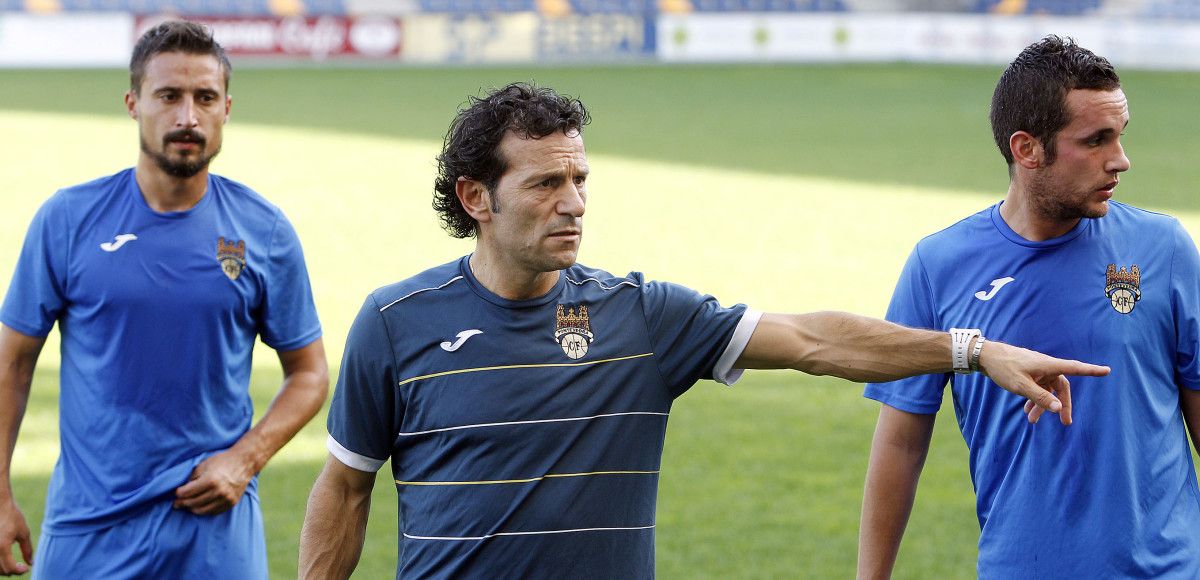 Mouriño, Luisito y Campillo en un entrenamiento del Pontevedra en Pasarón Mouriño, Luisito y Campillo en un entrenamiento del Pontevedra en Pasarón