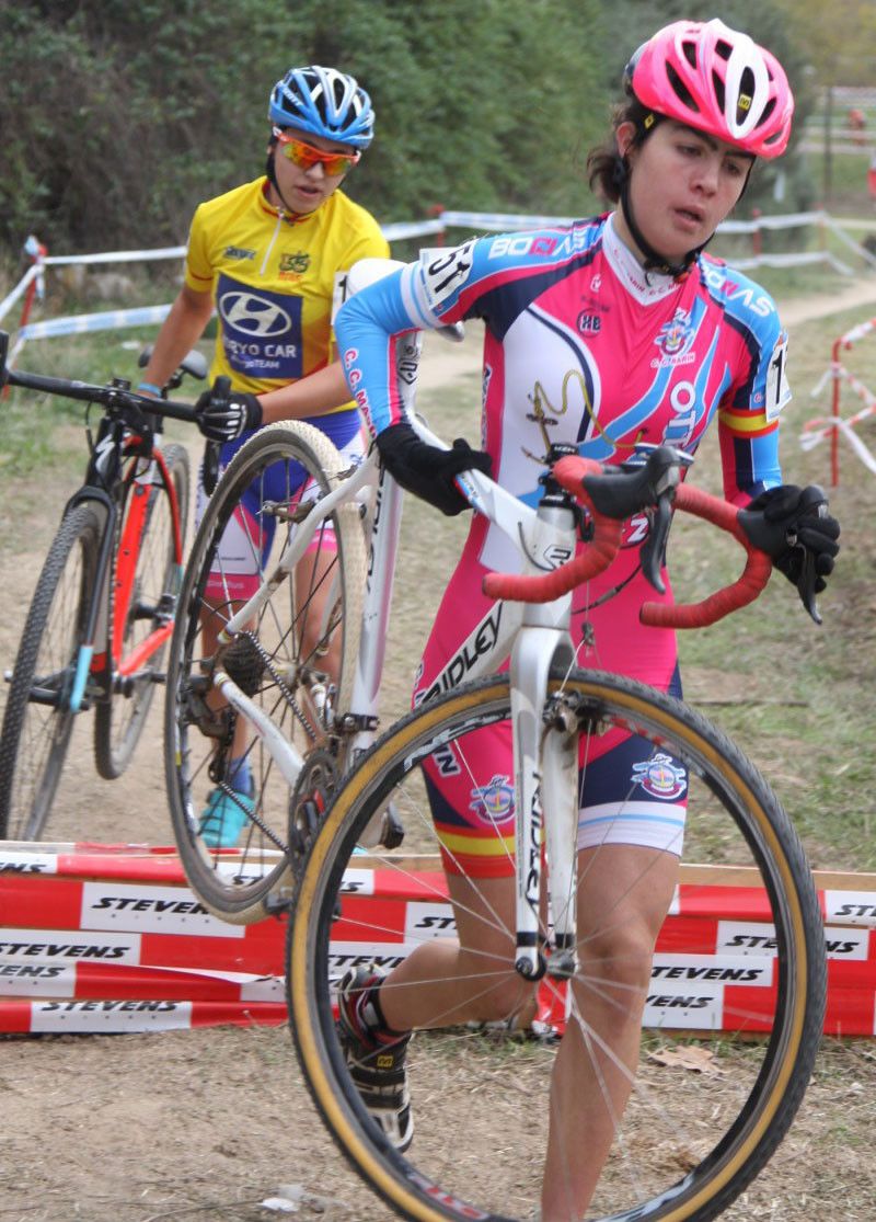 Irene Trabazo durante a Copa de España de Ciclocrós en Alcobendas