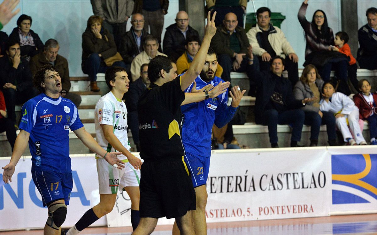 Partido entre Teucro y Anaitasuna en el Municipal