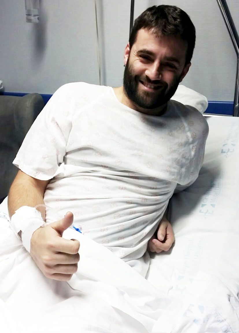 Toño Lafuente tras ser operado no Hospital Miguel Domínguez