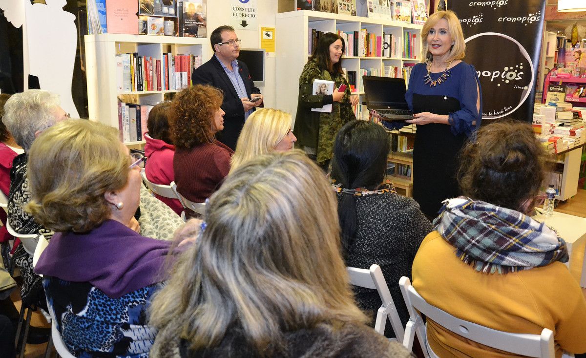 Presentación en Pontevedra de "Como si no hubiese un mañana", de Nieves Herrero