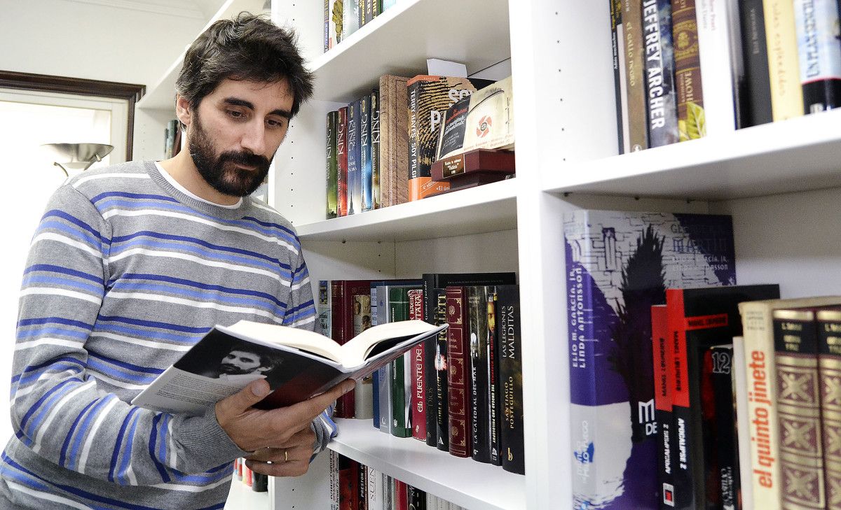 Manel Loureiro, no seu despacho de Pontevedra
